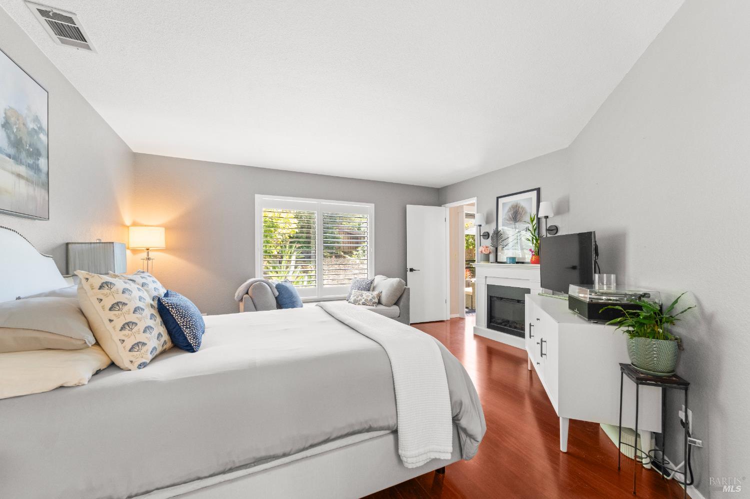 Detail Gallery Image 25 of 38 For 373 Clydesdale Dr, Vallejo,  CA 94591 - 3 Beds | 2 Baths