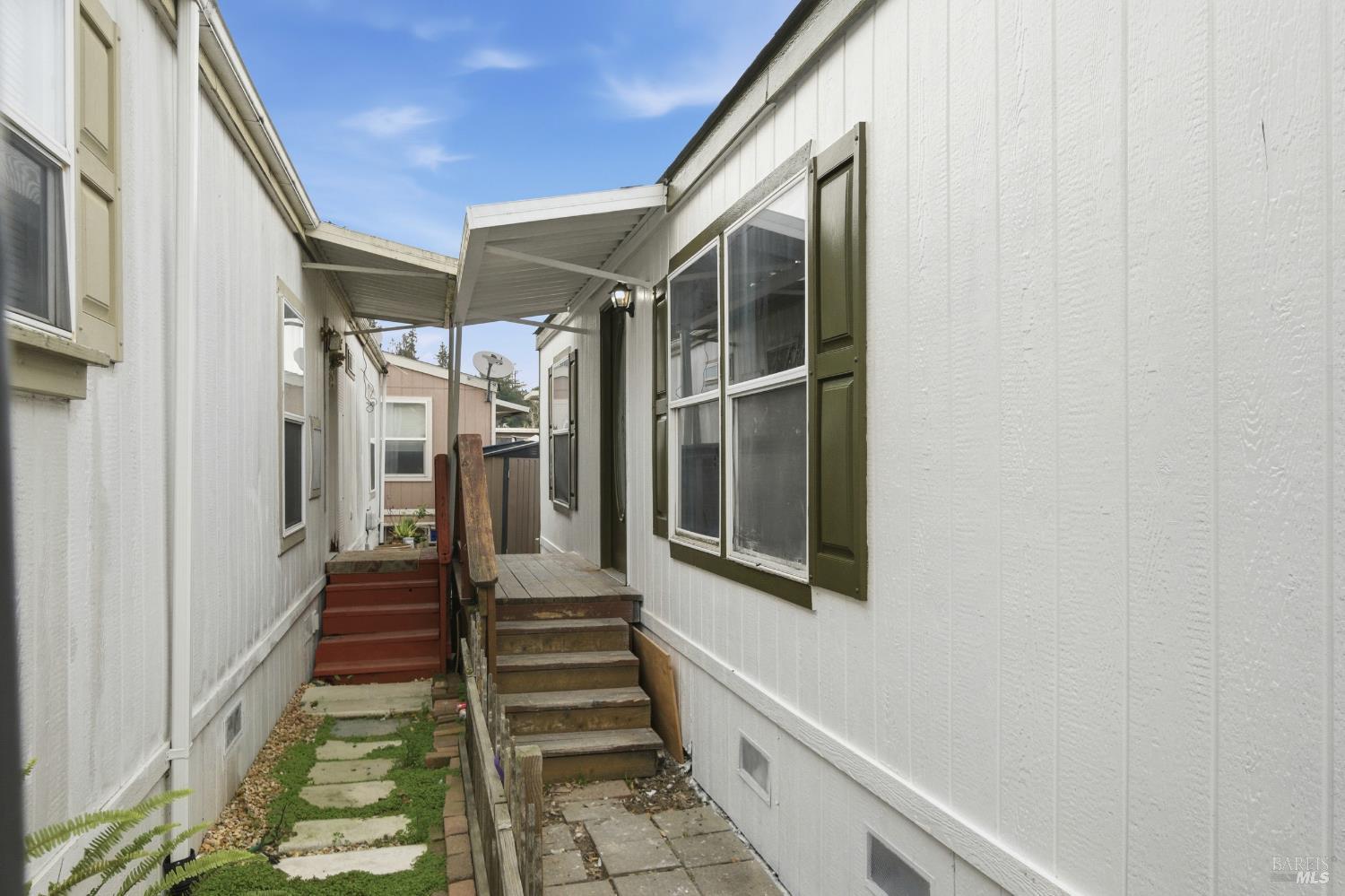 Detail Gallery Image 3 of 39 For 3455 Santa Rosa Ave 8, Santa Rosa,  CA 95407 - 3 Beds | 2 Baths