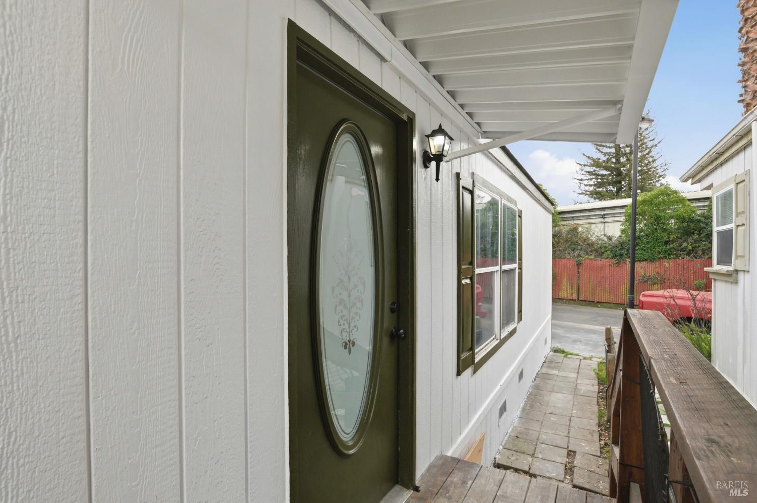 Detail Gallery Image 5 of 39 For 3455 Santa Rosa Ave 8, Santa Rosa,  CA 95407 - 3 Beds | 2 Baths