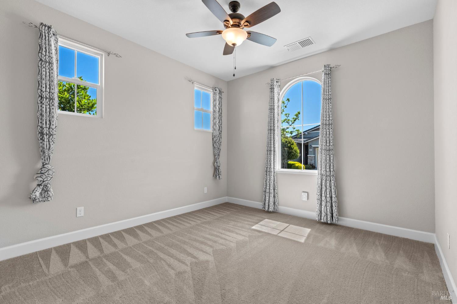 Detail Gallery Image 7 of 87 For 377 Silver Ridge Dr, Rio Vista,  CA 94571 - 2 Beds | 2/1 Baths