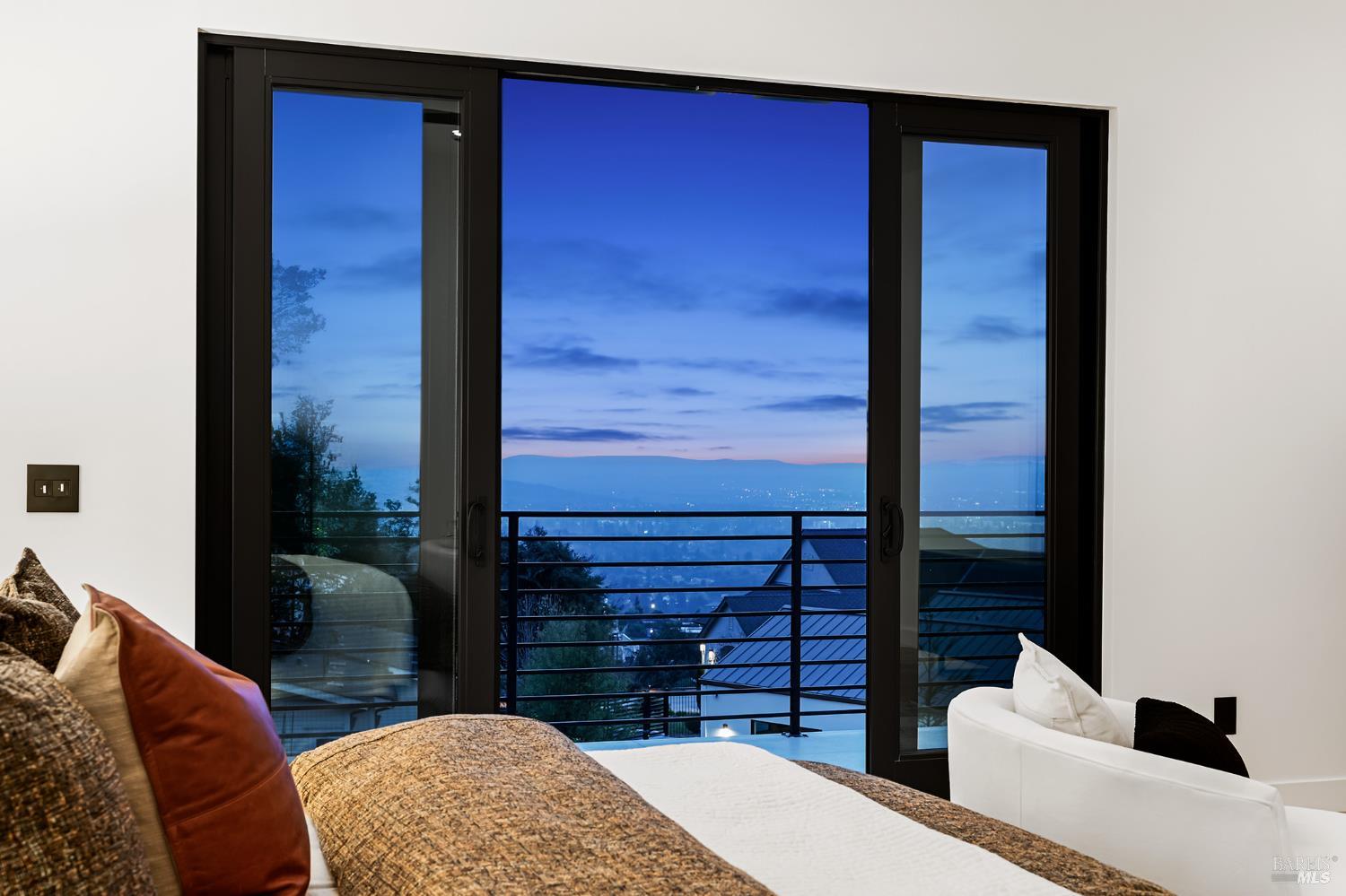 Detail Gallery Image 5 of 71 For 2156 Wedgewood Way, Santa Rosa,  CA 95404 - 4 Beds | 4/1 Baths