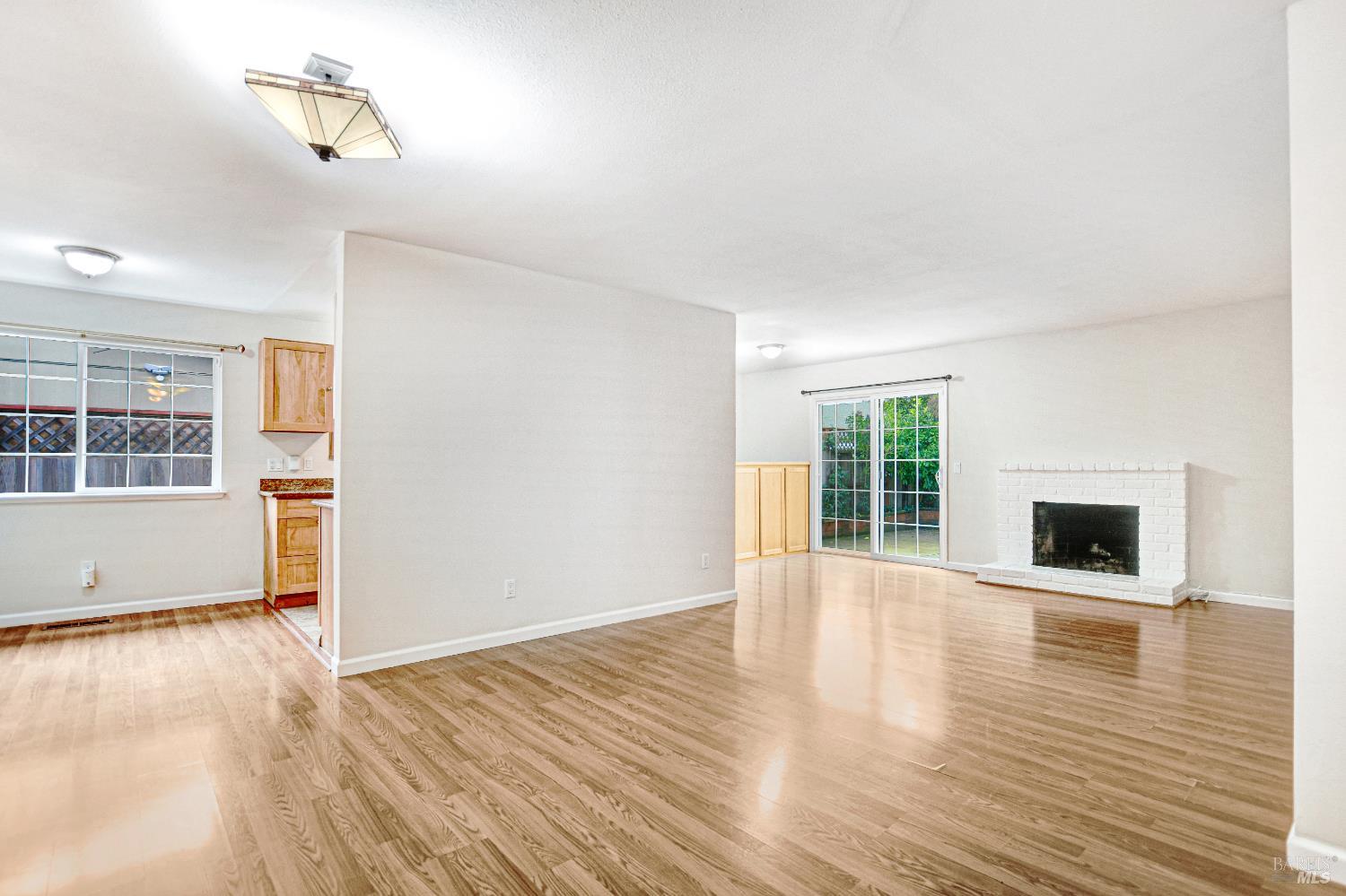 Detail Gallery Image 10 of 38 For 7257 Belita Ave, Rohnert Park,  CA 94928 - 4 Beds | 2 Baths