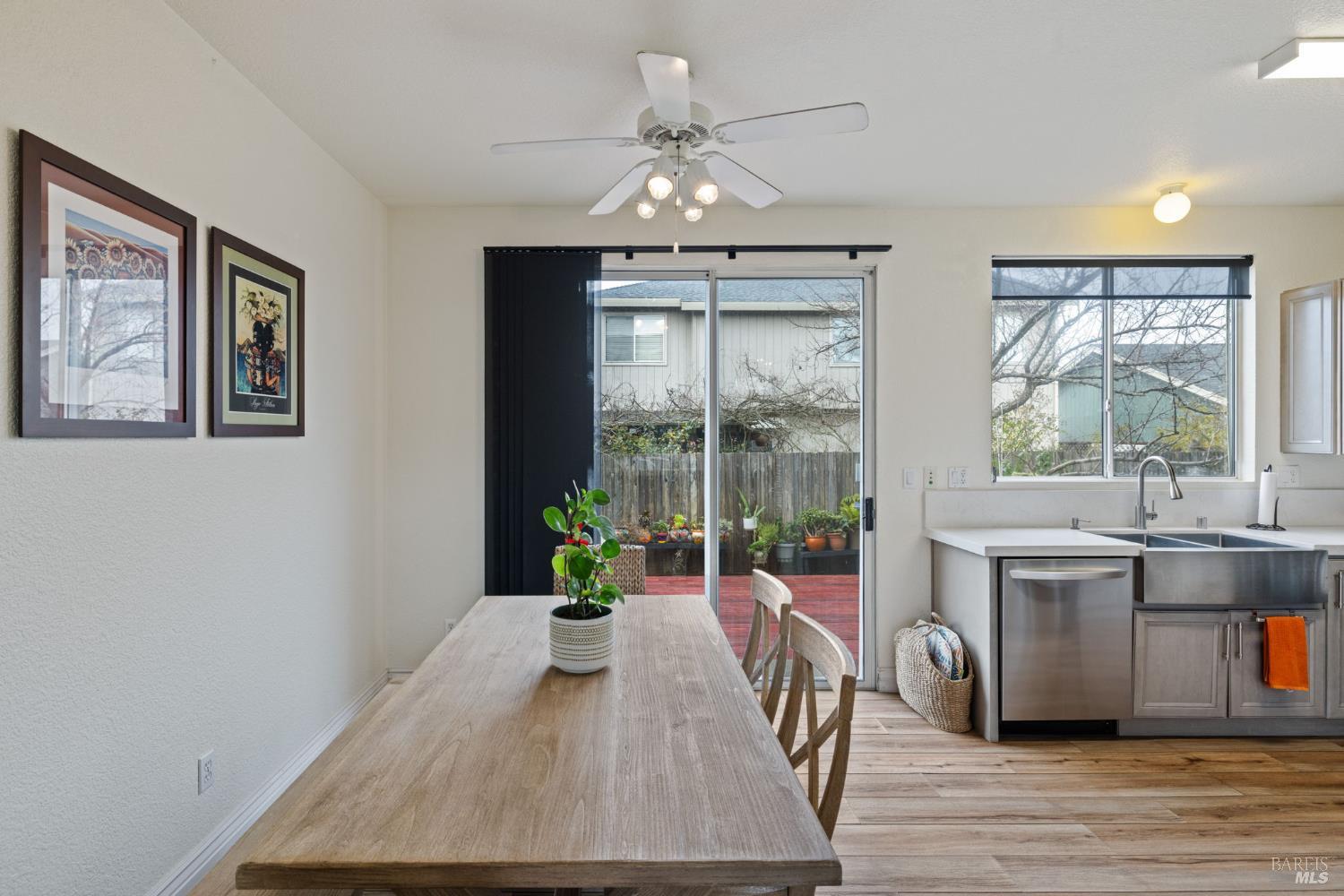 Detail Gallery Image 15 of 46 For 2305 Malachite Way, Santa Rosa,  CA 95404 - 3 Beds | 2/1 Baths