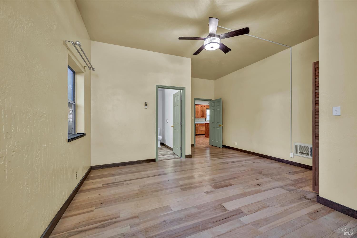 Detail Gallery Image 26 of 54 For 2750 Lakeshore Blvd, Upper Lake,  CA 95485 - 4 Beds | 6 Baths