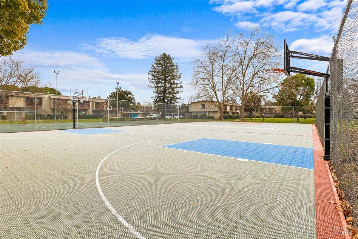 Detail Gallery Image 29 of 29 For 1003 Golf Course Dr, Rohnert Park,  CA 94928 - 2 Beds | 1/1 Baths