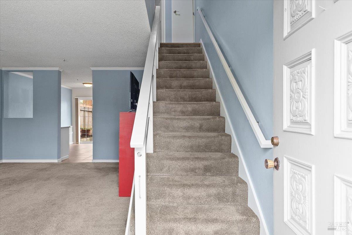 Detail Gallery Image 2 of 29 For 1003 Golf Course Dr, Rohnert Park,  CA 94928 - 2 Beds | 1/1 Baths