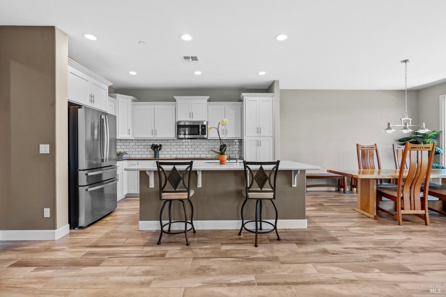 Detail Gallery Image 15 of 87 For 377 Silver Ridge Dr, Rio Vista,  CA 94571 - 2 Beds | 2/1 Baths