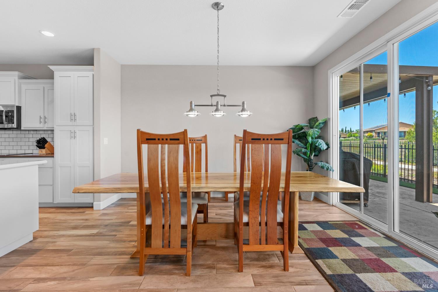 Detail Gallery Image 17 of 87 For 377 Silver Ridge Dr, Rio Vista,  CA 94571 - 2 Beds | 2/1 Baths