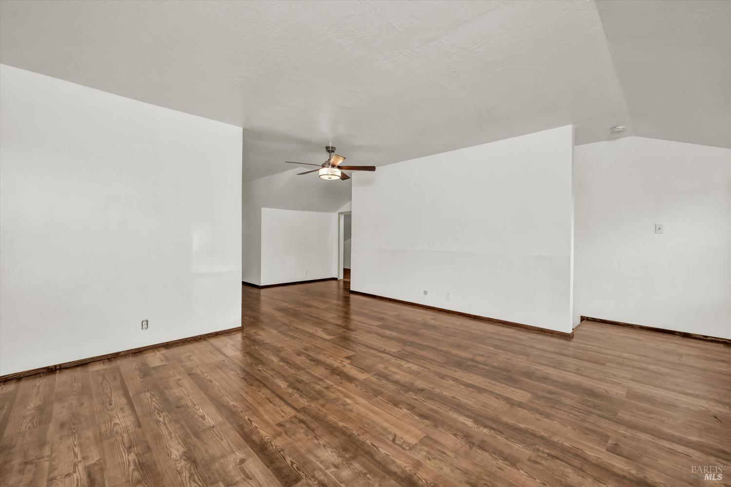 Detail Gallery Image 46 of 54 For 2750 Lakeshore Blvd, Upper Lake,  CA 95485 - 4 Beds | 6 Baths