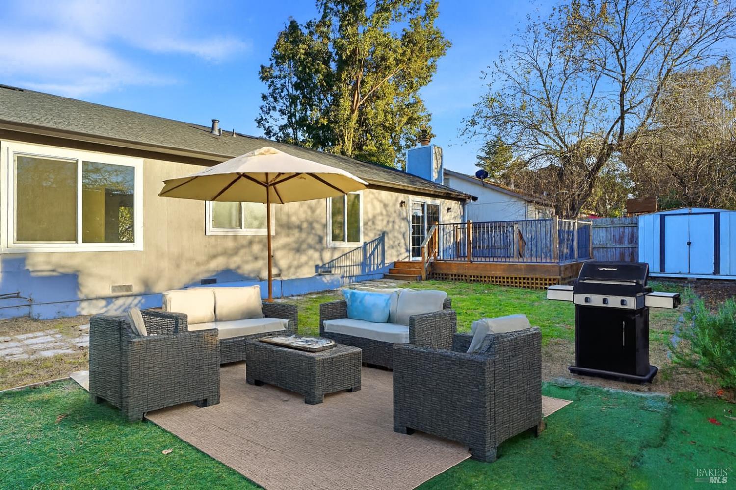 Detail Gallery Image 31 of 36 For 6041 Evelyn Ave, Rohnert Park,  CA 94928 - 4 Beds | 2 Baths