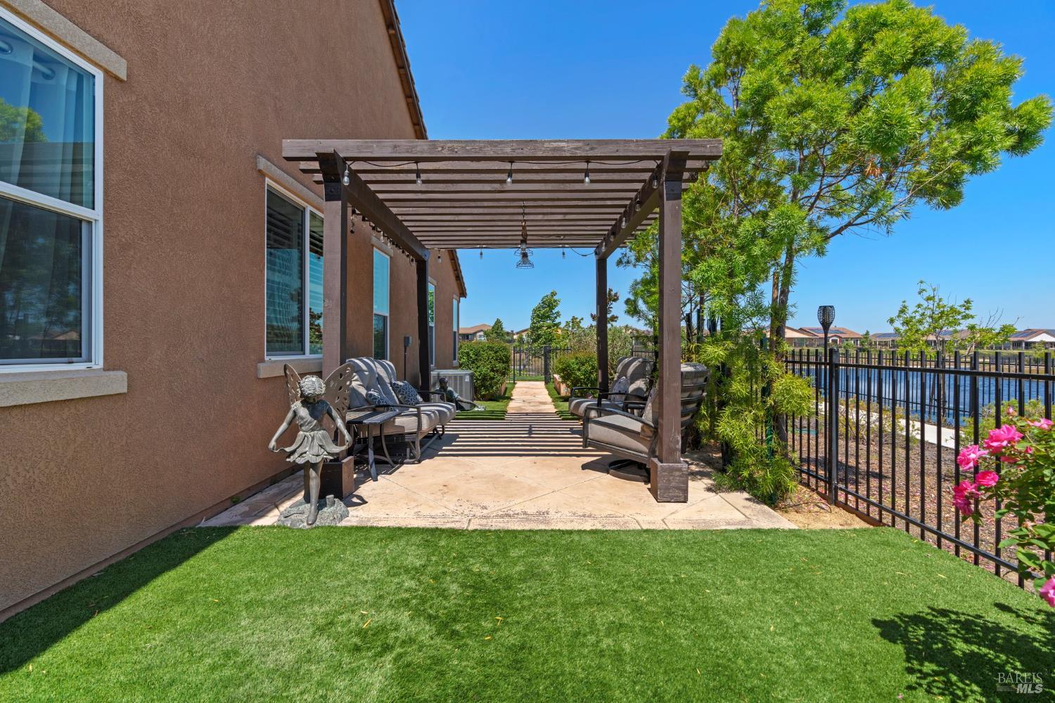 Detail Gallery Image 39 of 87 For 377 Silver Ridge Dr, Rio Vista,  CA 94571 - 2 Beds | 2/1 Baths