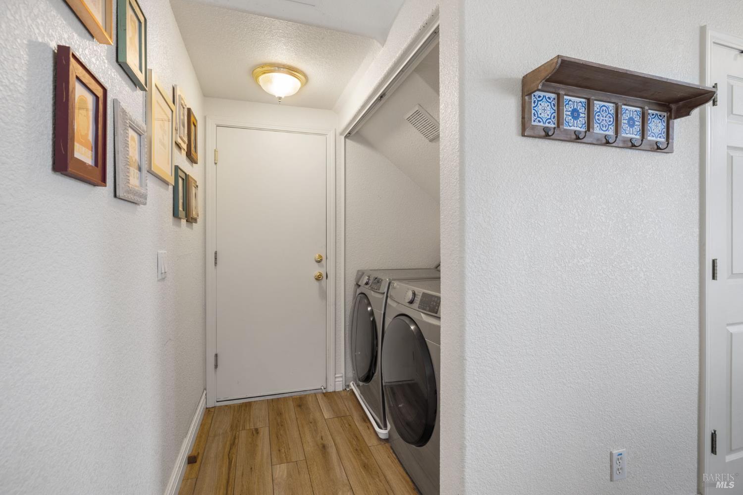 Detail Gallery Image 25 of 46 For 2305 Malachite Way, Santa Rosa,  CA 95404 - 3 Beds | 2/1 Baths