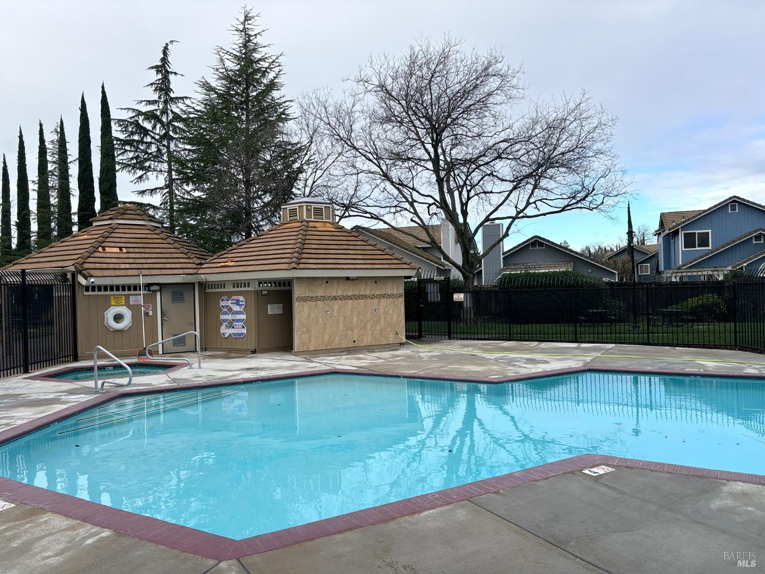 Detail Gallery Image 31 of 32 For 107 Freedom Ct, Vacaville,  CA 95687 - 3 Beds | 2/1 Baths