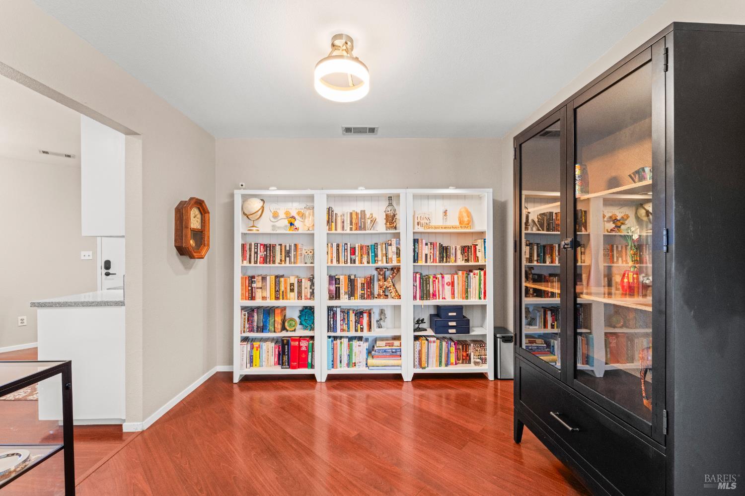 Detail Gallery Image 13 of 38 For 373 Clydesdale Dr, Vallejo,  CA 94591 - 3 Beds | 2 Baths