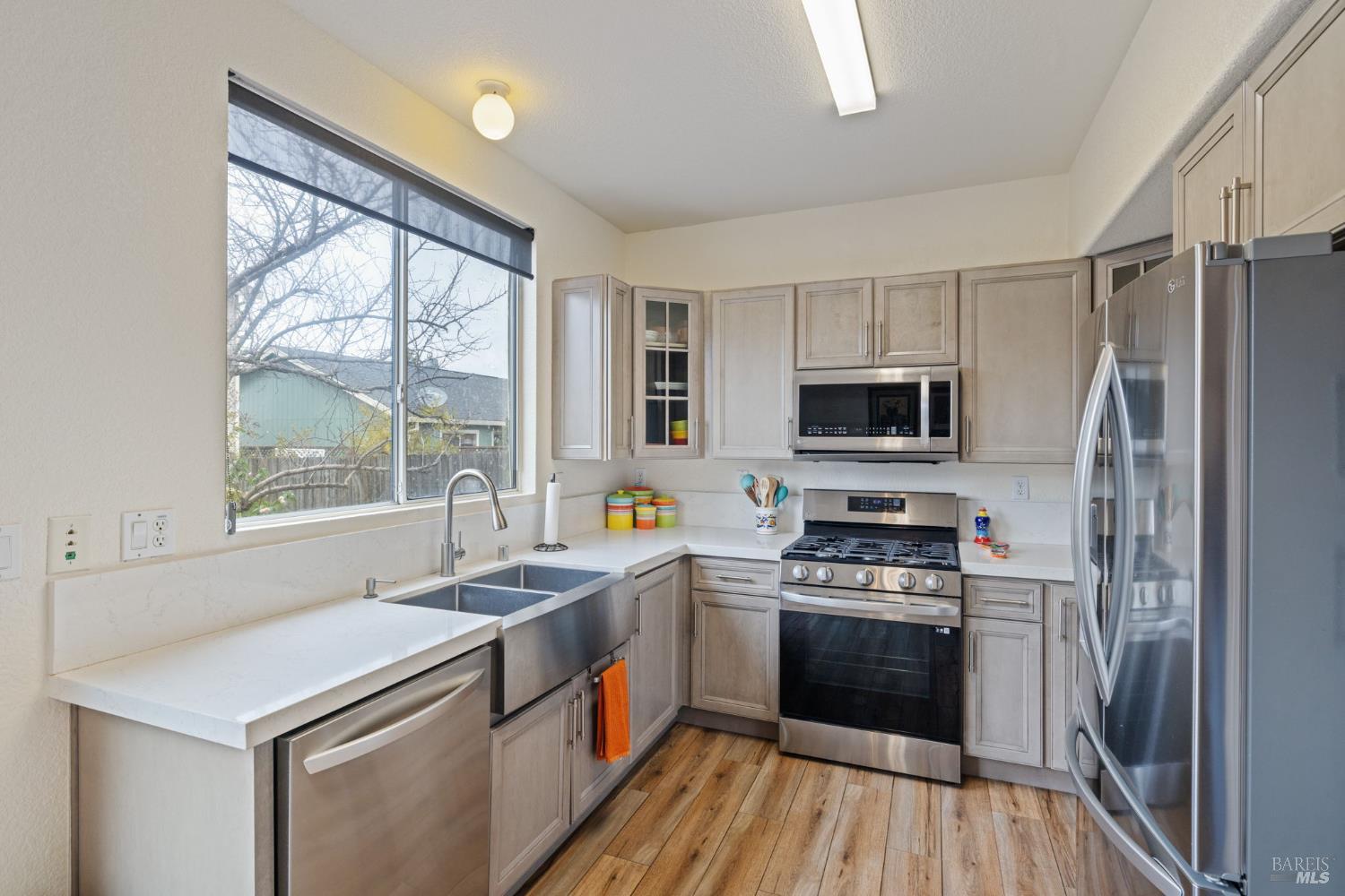 Detail Gallery Image 17 of 46 For 2305 Malachite Way, Santa Rosa,  CA 95404 - 3 Beds | 2/1 Baths