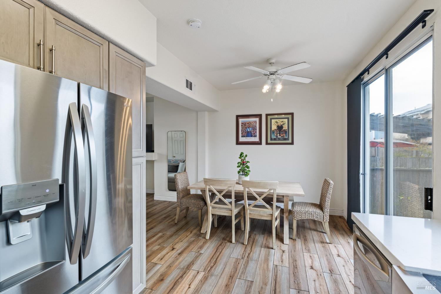 Detail Gallery Image 19 of 46 For 2305 Malachite Way, Santa Rosa,  CA 95404 - 3 Beds | 2/1 Baths