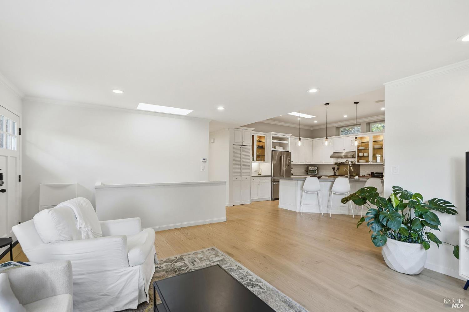 Detail Gallery Image 9 of 35 For 58 Berkeley Ave, San Anselmo,  CA 94960 - 3 Beds | 2 Baths