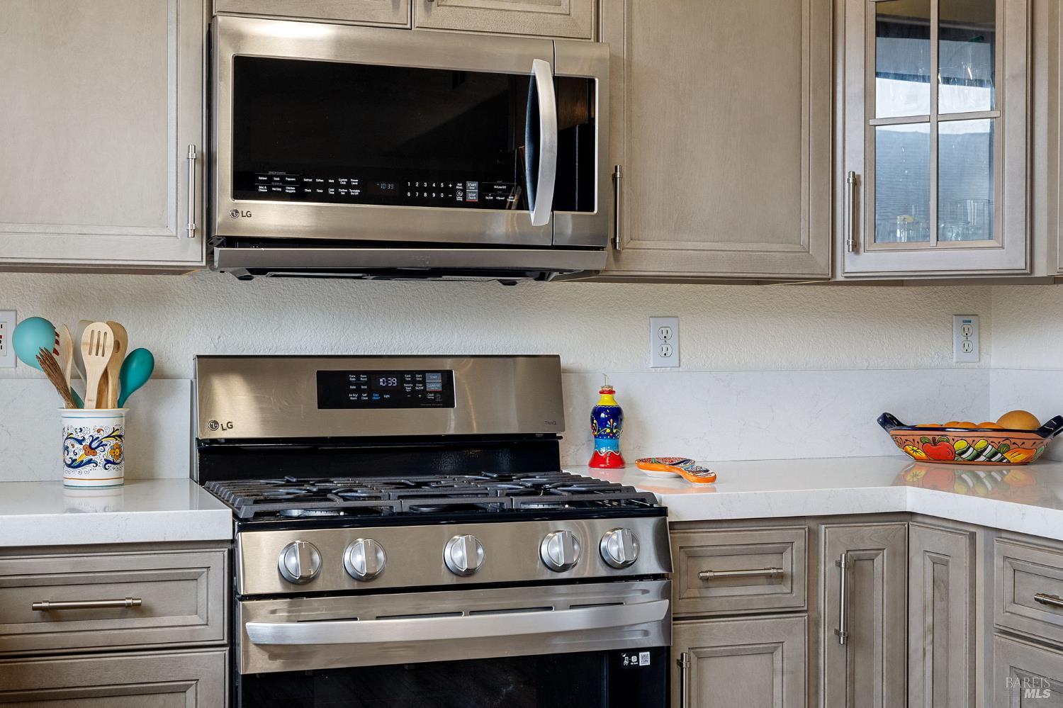 Detail Gallery Image 23 of 46 For 2305 Malachite Way, Santa Rosa,  CA 95404 - 3 Beds | 2/1 Baths