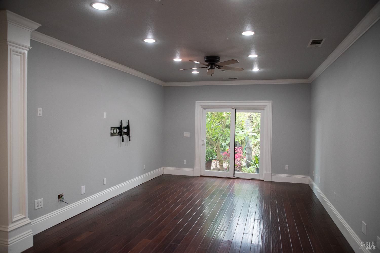 Detail Gallery Image 12 of 41 For 504 Palms Dr, Martinez,  CA 94553 - 3 Beds | 2 Baths