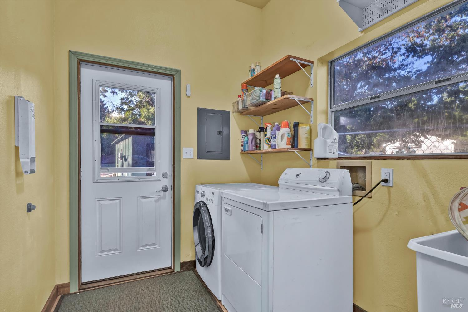 Detail Gallery Image 23 of 54 For 2750 Lakeshore Blvd, Upper Lake,  CA 95485 - 4 Beds | 6 Baths