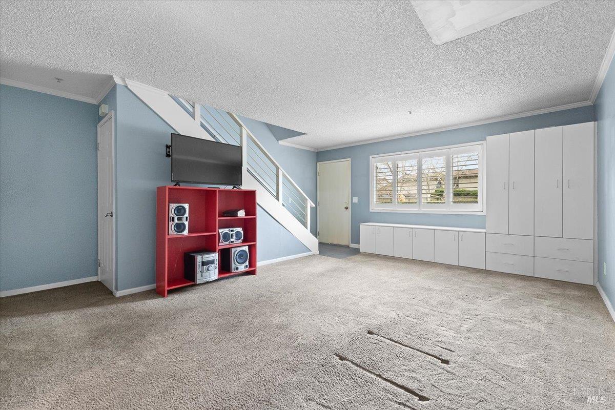 Detail Gallery Image 5 of 29 For 1003 Golf Course Dr, Rohnert Park,  CA 94928 - 2 Beds | 1/1 Baths