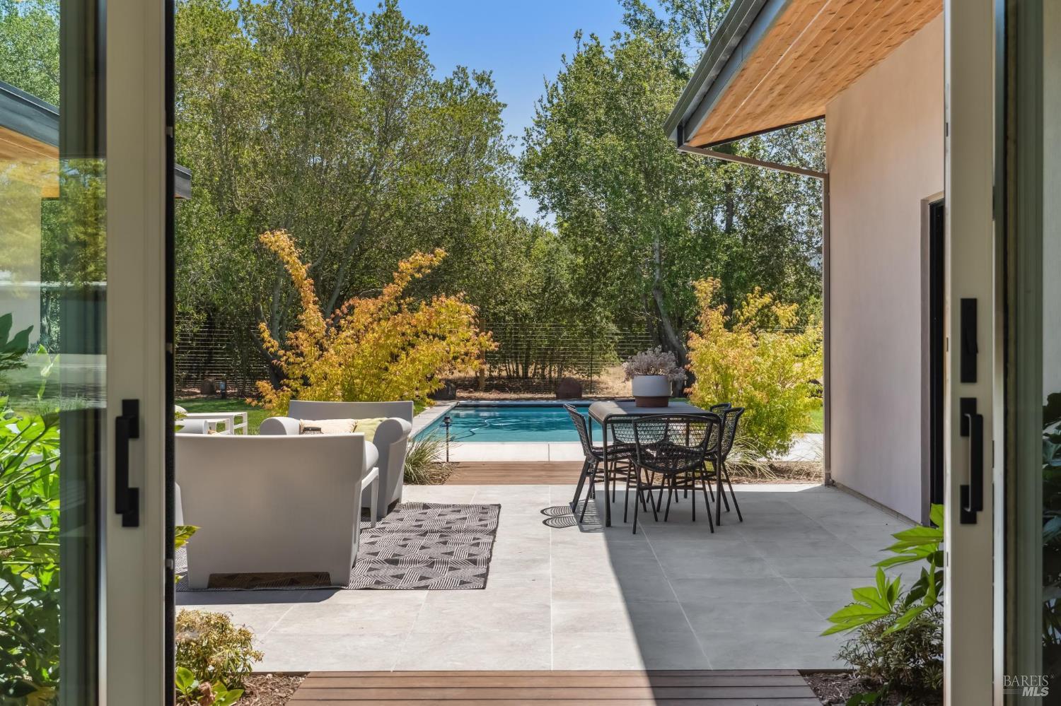 Detail Gallery Image 26 of 49 For 216 1st St, Sonoma,  CA 95476 - 3 Beds | 2/1 Baths