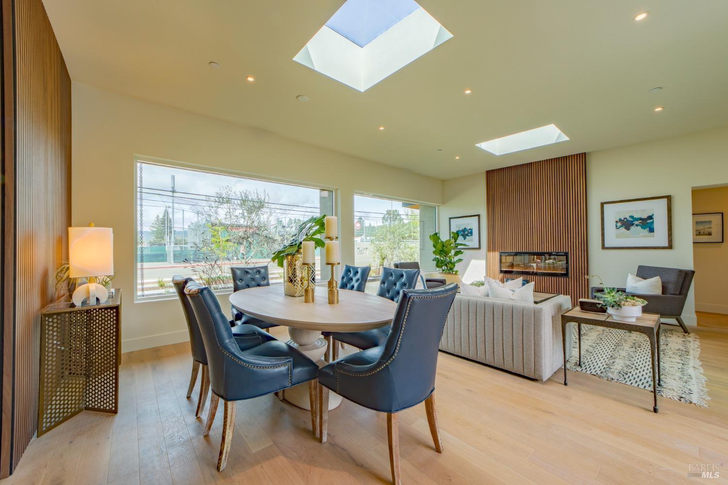 Detail Gallery Image 10 of 43 For 226 1st St, Sonoma,  CA 95476 - 3 Beds | 2 Baths