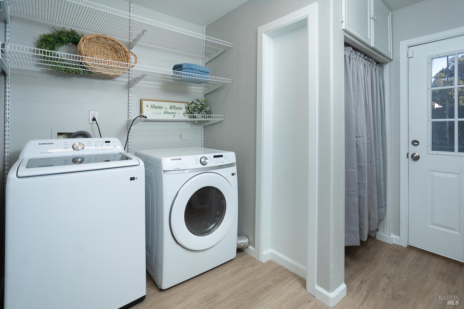 Detail Gallery Image 15 of 47 For 16 Solano Dr, Dixon,  CA 95620 - 5 Beds | 3 Baths