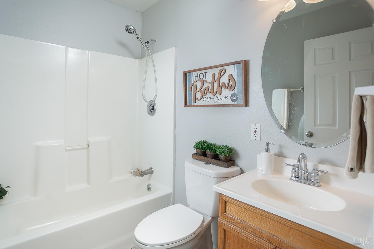 Detail Gallery Image 19 of 47 For 16 Solano Dr, Dixon,  CA 95620 - 5 Beds | 3 Baths