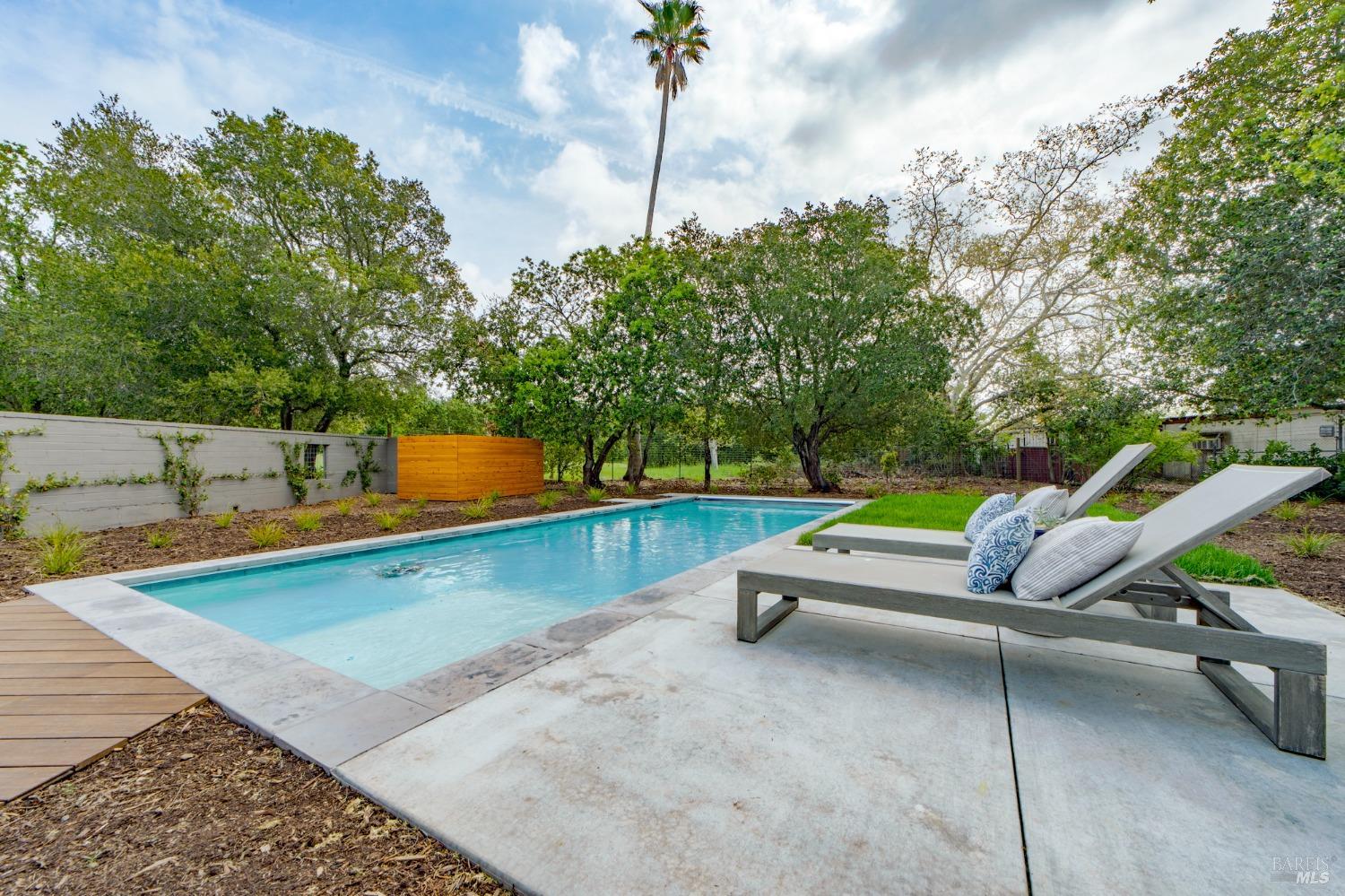 Detail Gallery Image 22 of 43 For 226 1st St, Sonoma,  CA 95476 - 3 Beds | 2 Baths