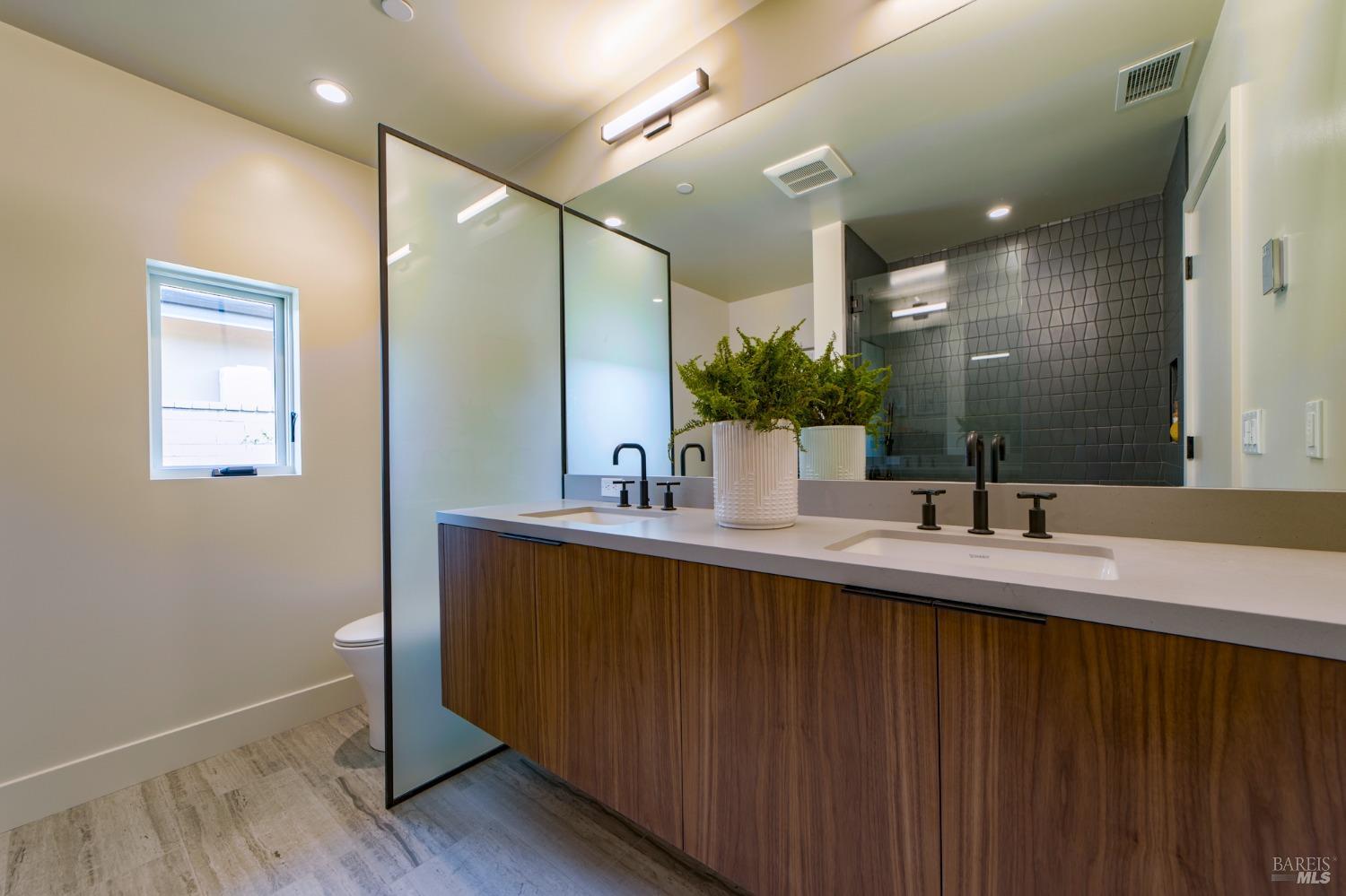 Detail Gallery Image 26 of 43 For 226 1st St, Sonoma,  CA 95476 - 3 Beds | 2 Baths