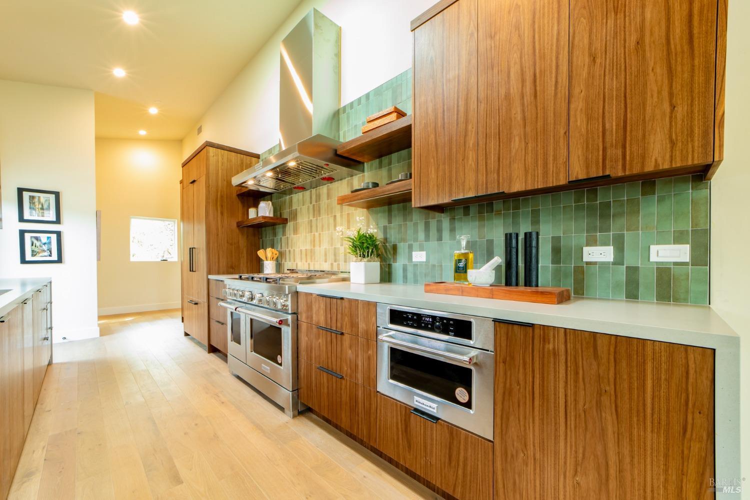 Detail Gallery Image 13 of 43 For 226 1st St, Sonoma,  CA 95476 - 3 Beds | 2 Baths