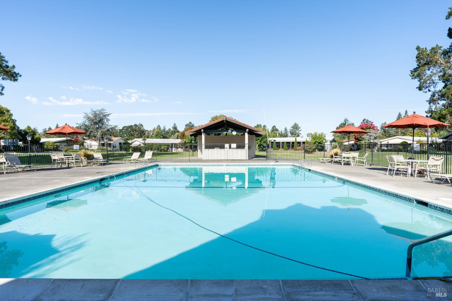 Detail Gallery Image 40 of 41 For 395 Circula La Cruz Unkn, Rohnert Park,  CA 94928 - 2 Beds | 2 Baths