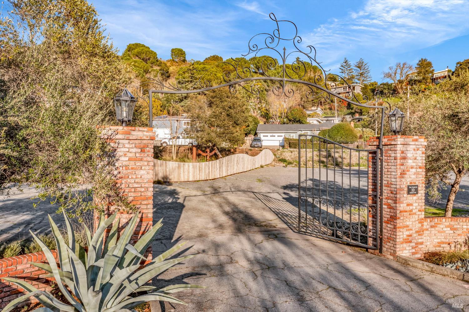 Detail Gallery Image 41 of 53 For 2170 Sir Francis Drake Blvd, Fairfax,  CA 94930 - – Beds | – Baths