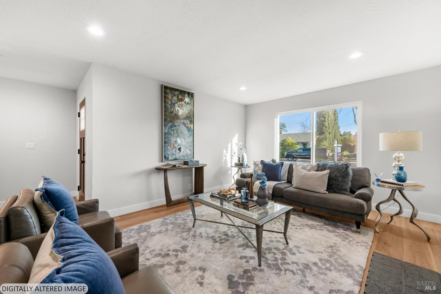 Detail Gallery Image 3 of 19 For 428 Crofters Ct, Fairfield,  CA 94533 - 4 Beds | 2 Baths