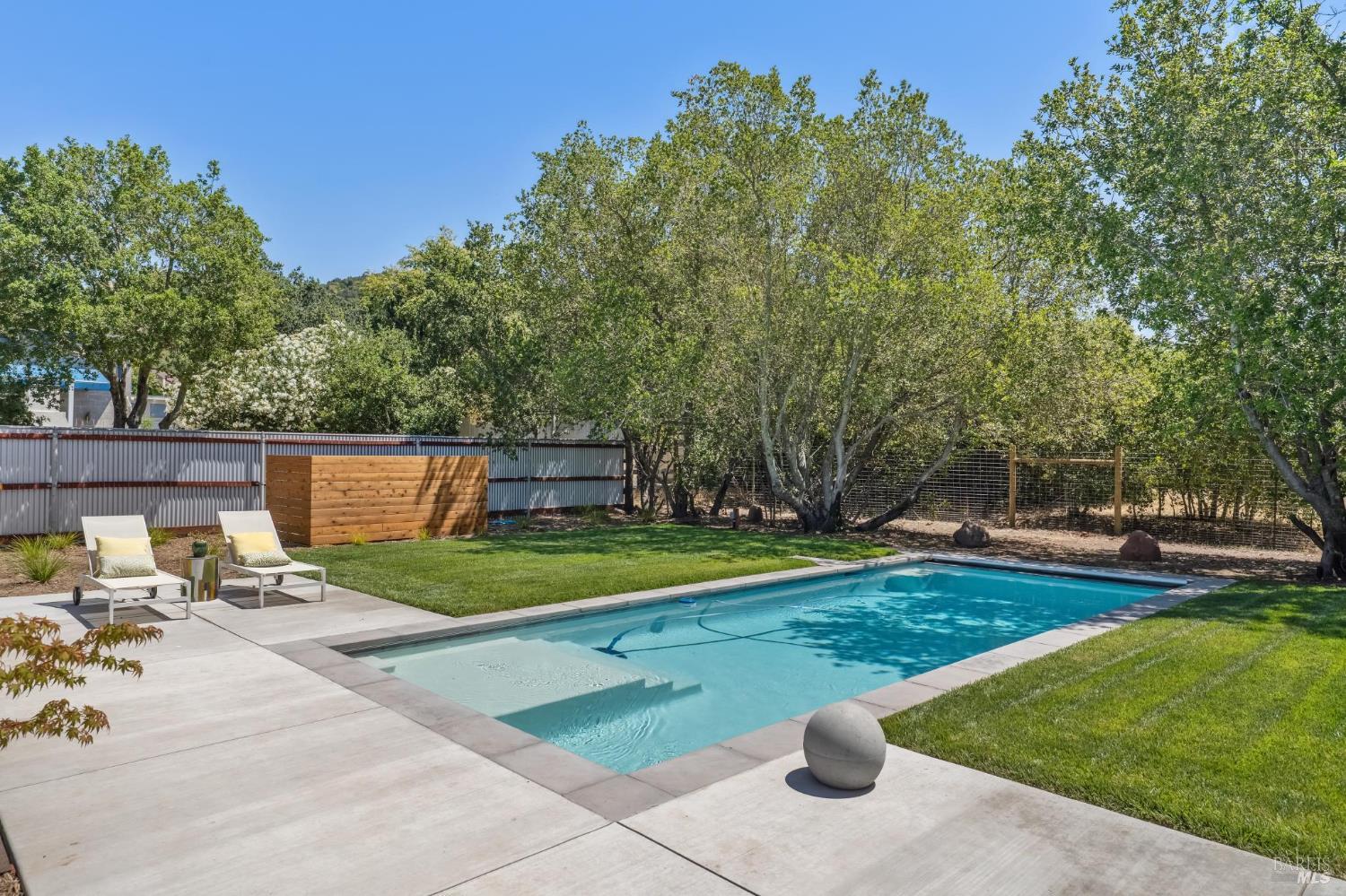 Detail Gallery Image 20 of 49 For 216 1st St, Sonoma,  CA 95476 - 3 Beds | 2/1 Baths