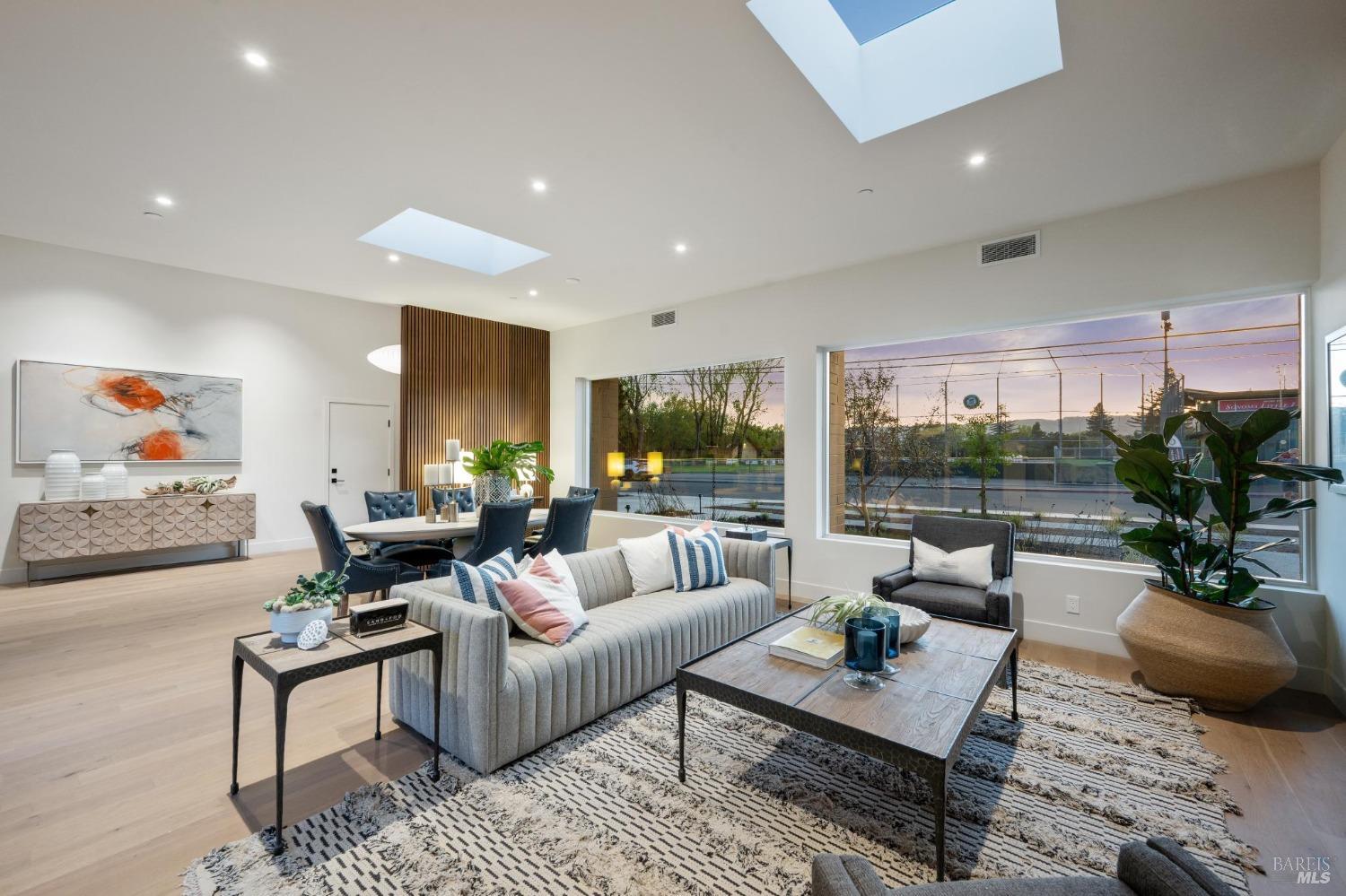 Detail Gallery Image 8 of 43 For 226 1st St, Sonoma,  CA 95476 - 3 Beds | 2 Baths