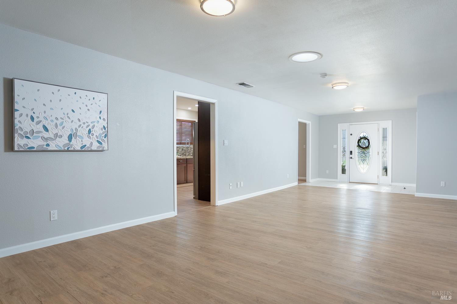 Detail Gallery Image 9 of 47 For 16 Solano Dr, Dixon,  CA 95620 - 5 Beds | 3 Baths