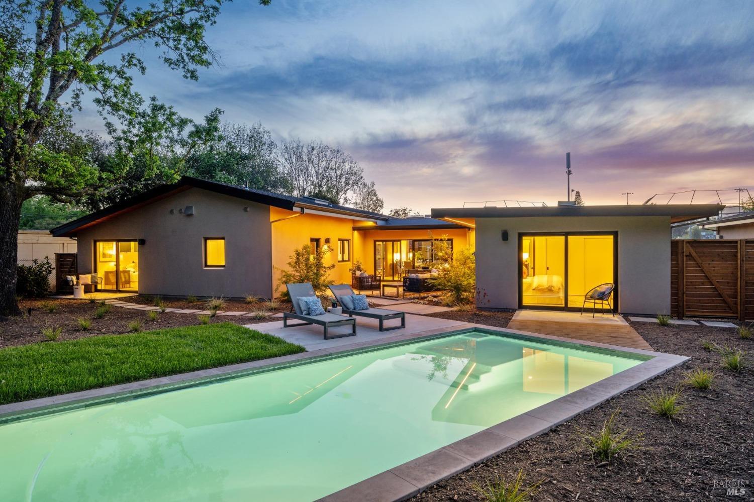 Detail Gallery Image 21 of 43 For 226 1st St, Sonoma,  CA 95476 - 3 Beds | 2 Baths