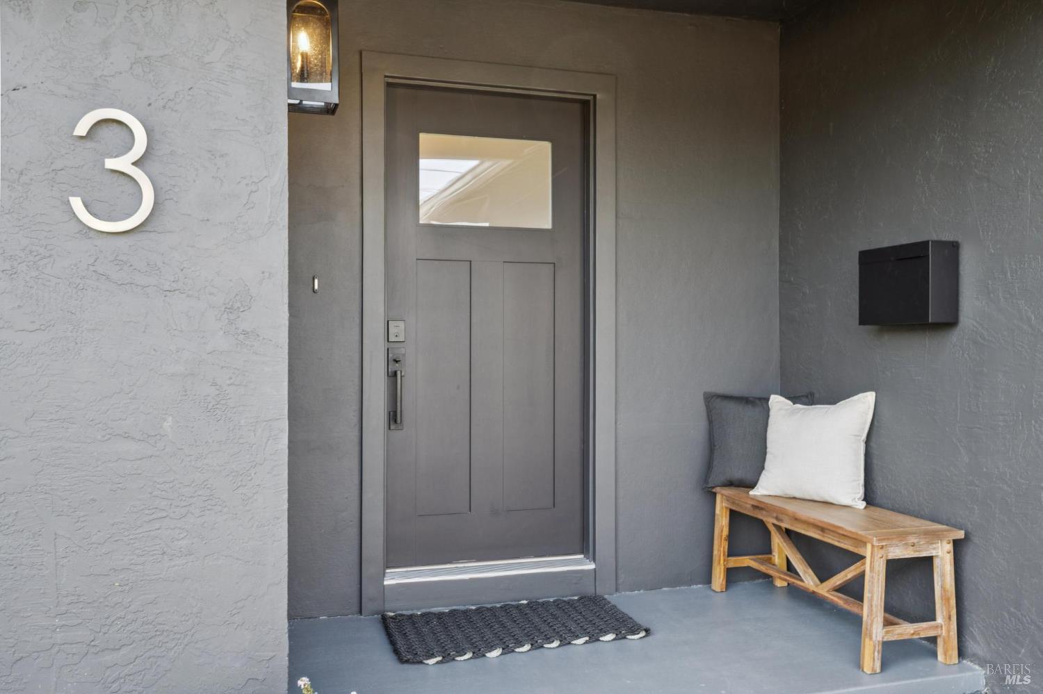 Detail Gallery Image 3 of 54 For 3 Fabian Ct, Novato,  CA 94947 - 3 Beds | 2 Baths