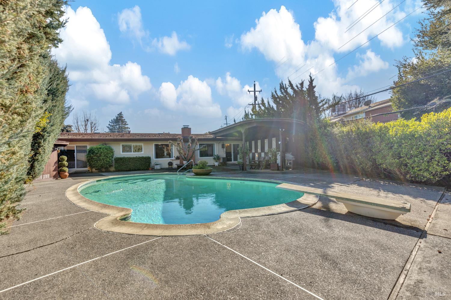 Detail Gallery Image 45 of 58 For 108 Franciscan Dr, Vallejo,  CA 94589 - 3 Beds | 4 Baths