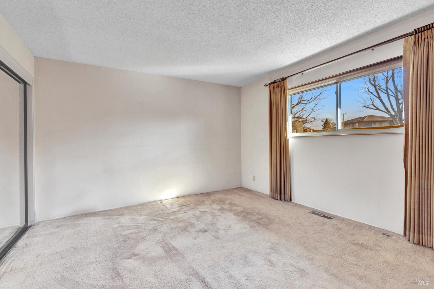 Detail Gallery Image 32 of 58 For 108 Franciscan Dr, Vallejo,  CA 94589 - 3 Beds | 4 Baths