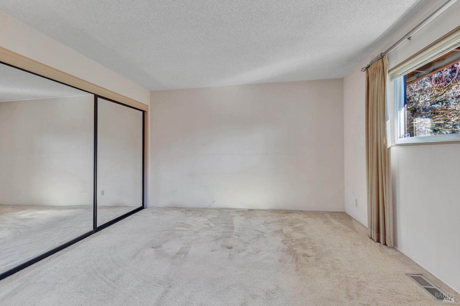 Detail Gallery Image 34 of 58 For 108 Franciscan Dr, Vallejo,  CA 94589 - 3 Beds | 4 Baths