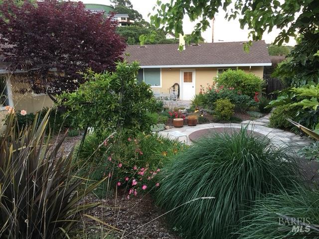 Detail Gallery Image 70 of 74 For 55 Las Casas Dr, San Rafael,  CA 94901 - 3 Beds | 2/1 Baths