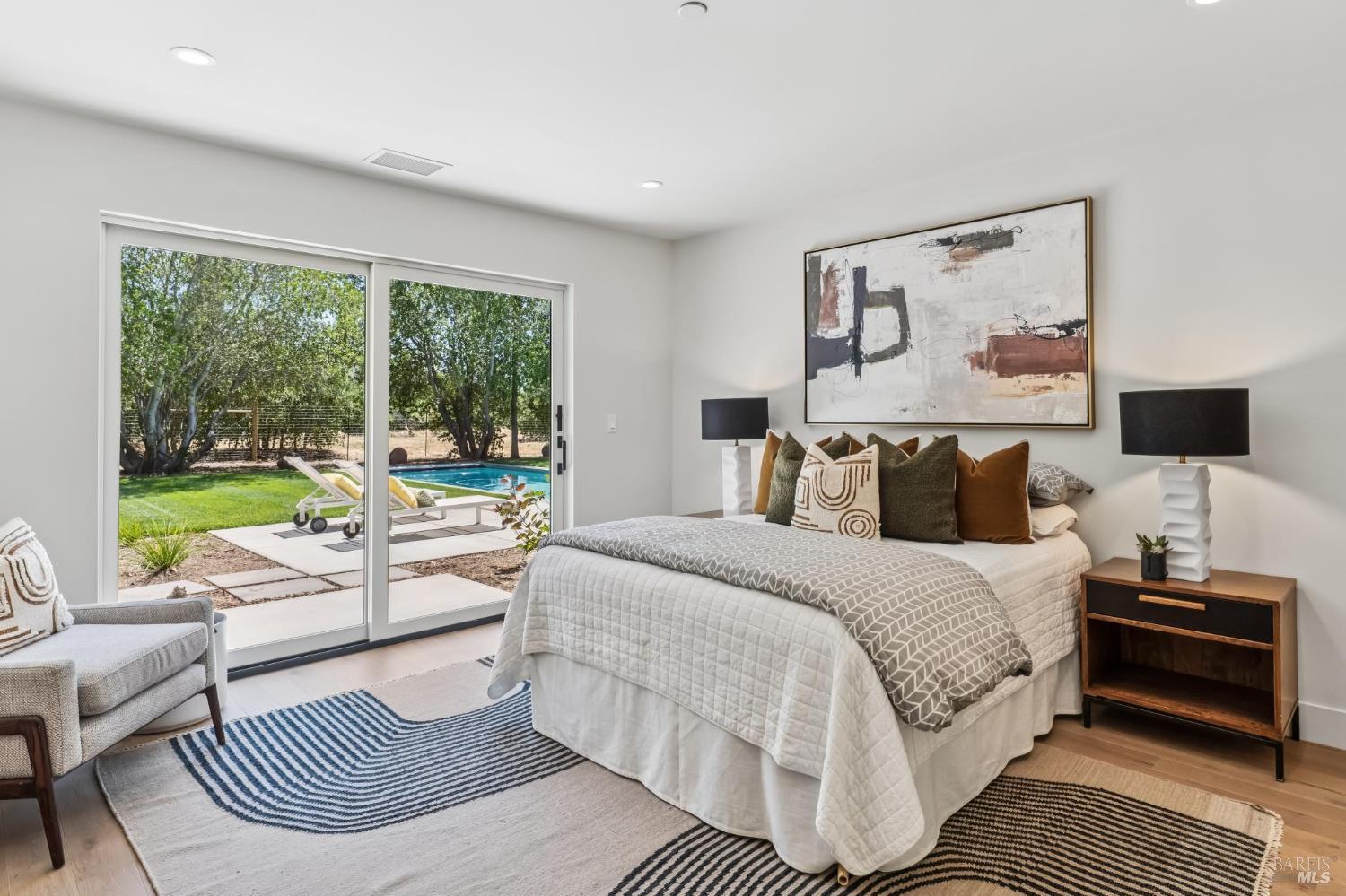 Detail Gallery Image 32 of 49 For 216 1st St, Sonoma,  CA 95476 - 3 Beds | 2/1 Baths