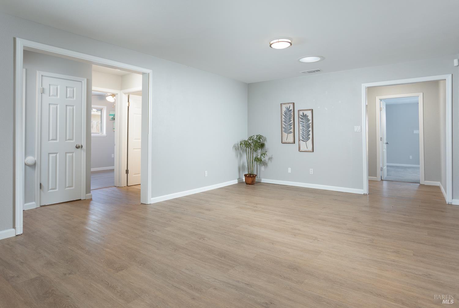 Detail Gallery Image 16 of 47 For 16 Solano Dr, Dixon,  CA 95620 - 5 Beds | 3 Baths