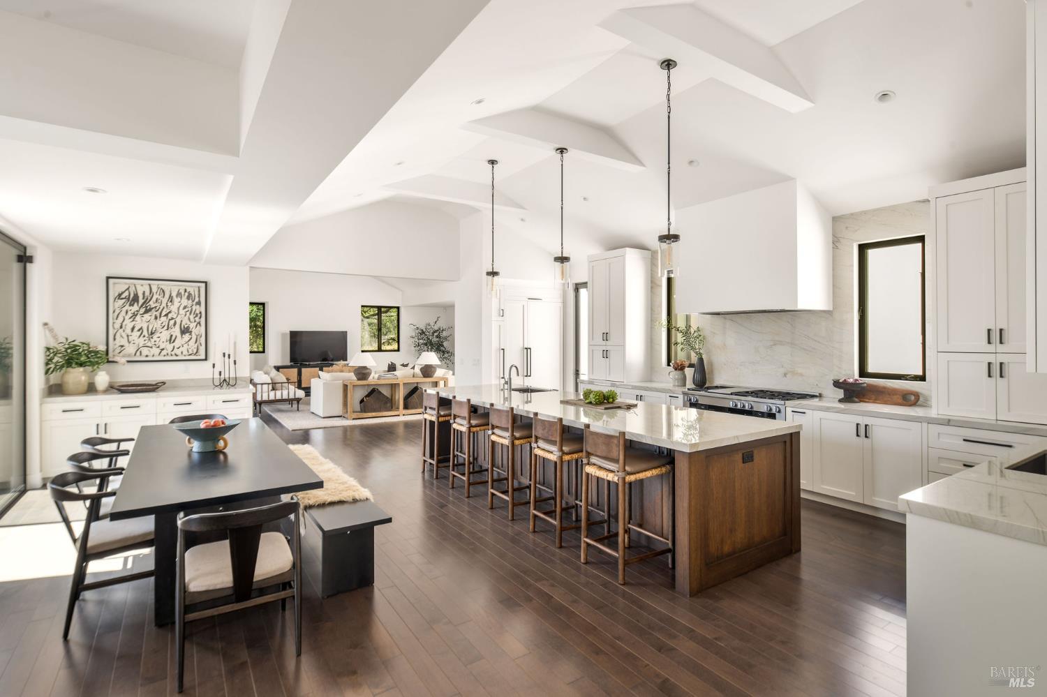 Detail Gallery Image 10 of 45 For 9359 Ladera Rd, Glen Ellen,  CA 95442 - 4 Beds | 5/1 Baths