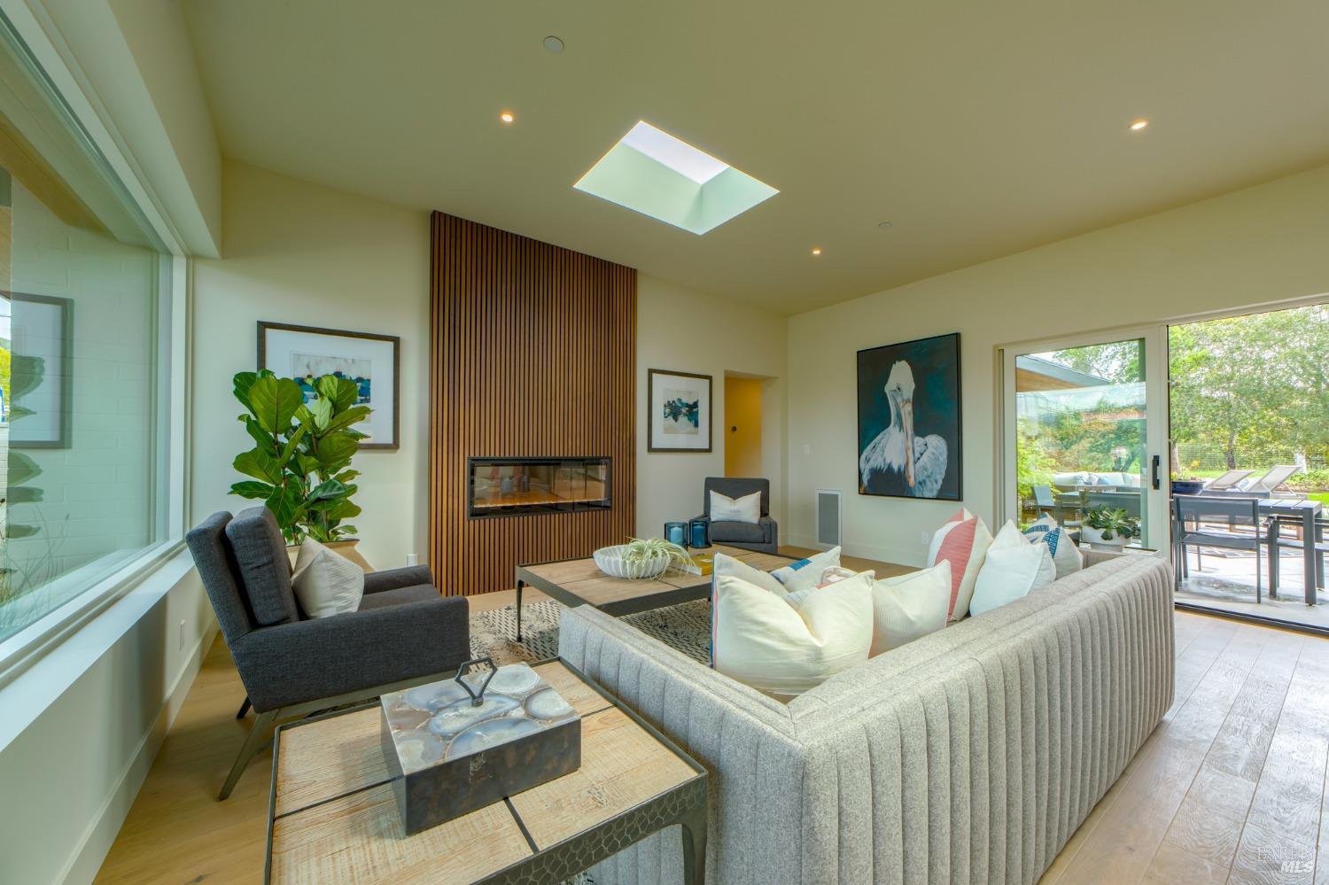 Detail Gallery Image 6 of 43 For 226 1st St, Sonoma,  CA 95476 - 3 Beds | 2 Baths