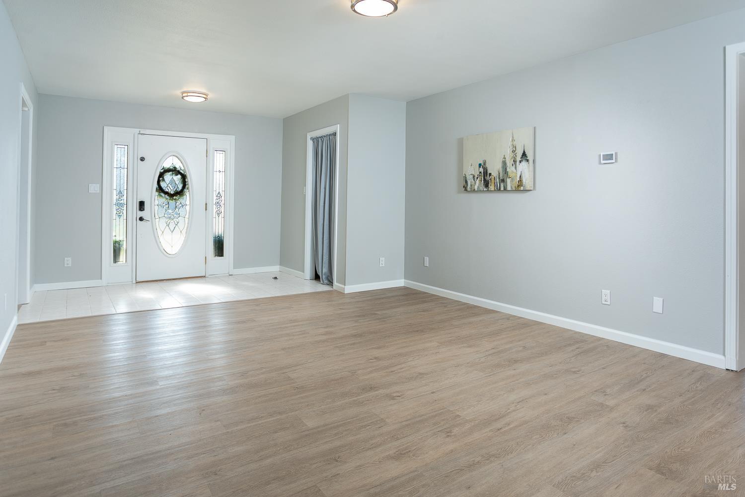 Detail Gallery Image 7 of 47 For 16 Solano Dr, Dixon,  CA 95620 - 5 Beds | 3 Baths