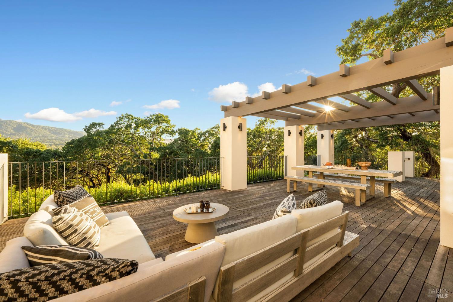 Detail Gallery Image 27 of 45 For 9359 Ladera Rd, Glen Ellen,  CA 95442 - 4 Beds | 5/1 Baths